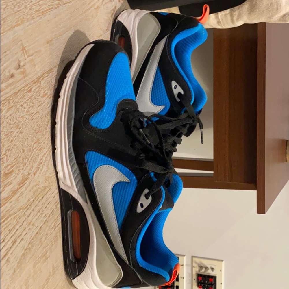 Nike Air Max tennis shoes